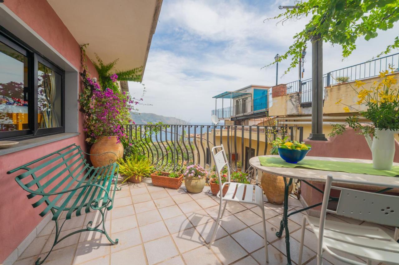 Apartamento Old Memories House Taormina Exterior foto